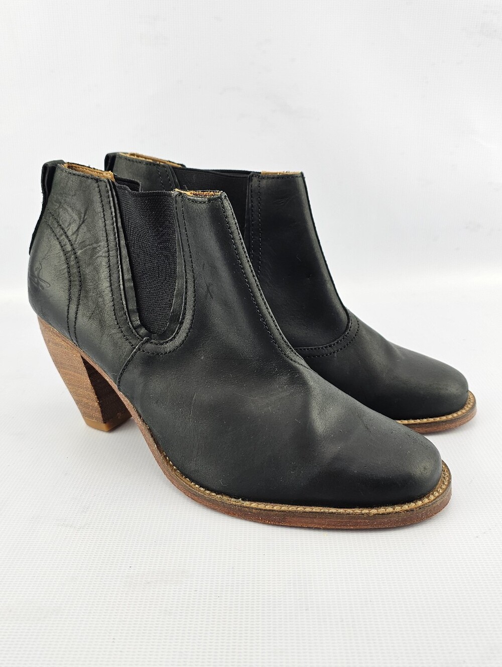 J Shoes Coventry B2602 Black Leather Heeled Booties Women's 8.5